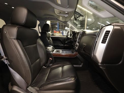 Used 2015 GMC Sierra 2500 SLT w/ Duramax Plus Package AWD/4WD image 17