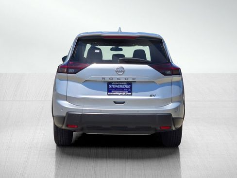Used 2024 Nissan Rogue SV FWD image 5