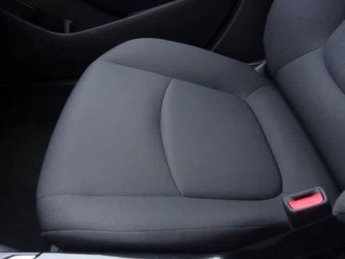 Used 2022 Toyota Corolla LE FWD image 19