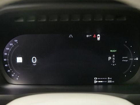 Certified 2024 Volvo XC90 T8 Ultimate AWD/4WD image 31