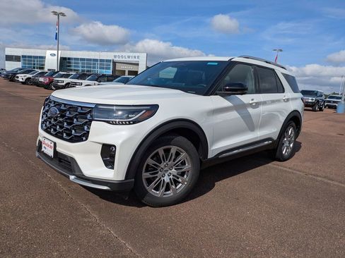 New 2026 Ford Explorer Platinum image 4