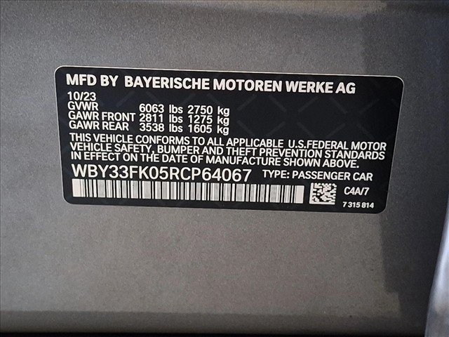 Used 2024 BMW i5 eDrive40i w/ Premium Package RWD image 25