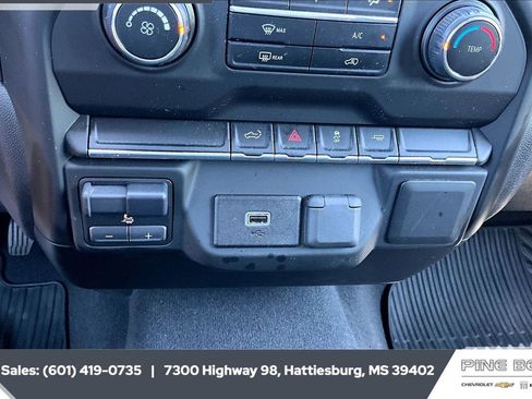Used 2019 Chevrolet Silverado 1500 Custom w/ Custom Convenience Package RWD image 24