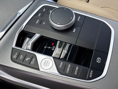 Used 2025 BMW M240i Coupe image 23