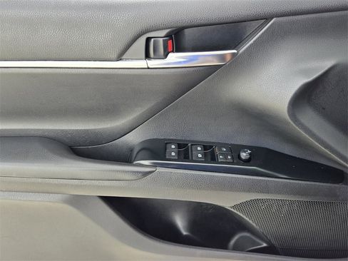 Used 2019 Toyota Camry SE image 27