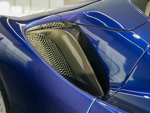 Used 2022 Ferrari SF90 Spider image 14