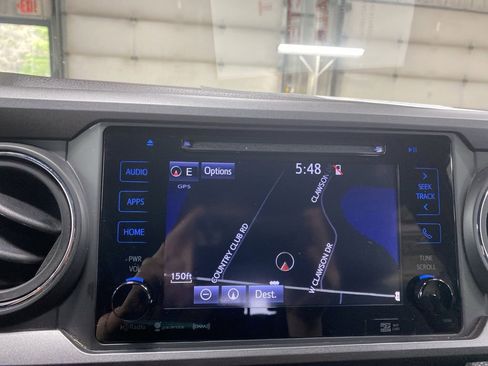 Used 2019 Toyota Tacoma TRD Off-Road AWD/4WD image 34