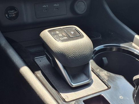 Used 2024 Nissan Rogue S FWD image 7