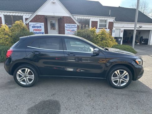 Used 2017 Mercedes-Benz GLA 250 4MATIC image 9