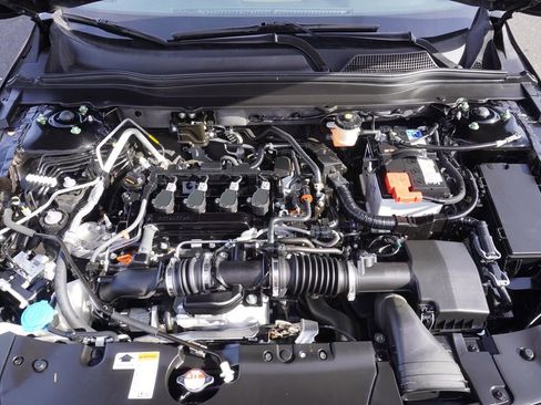 Used 2021 Honda Accord Sport image 7