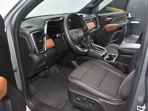 Used 2024 GMC Canyon AT4 w/ LPO, Skid Plate Package image 12