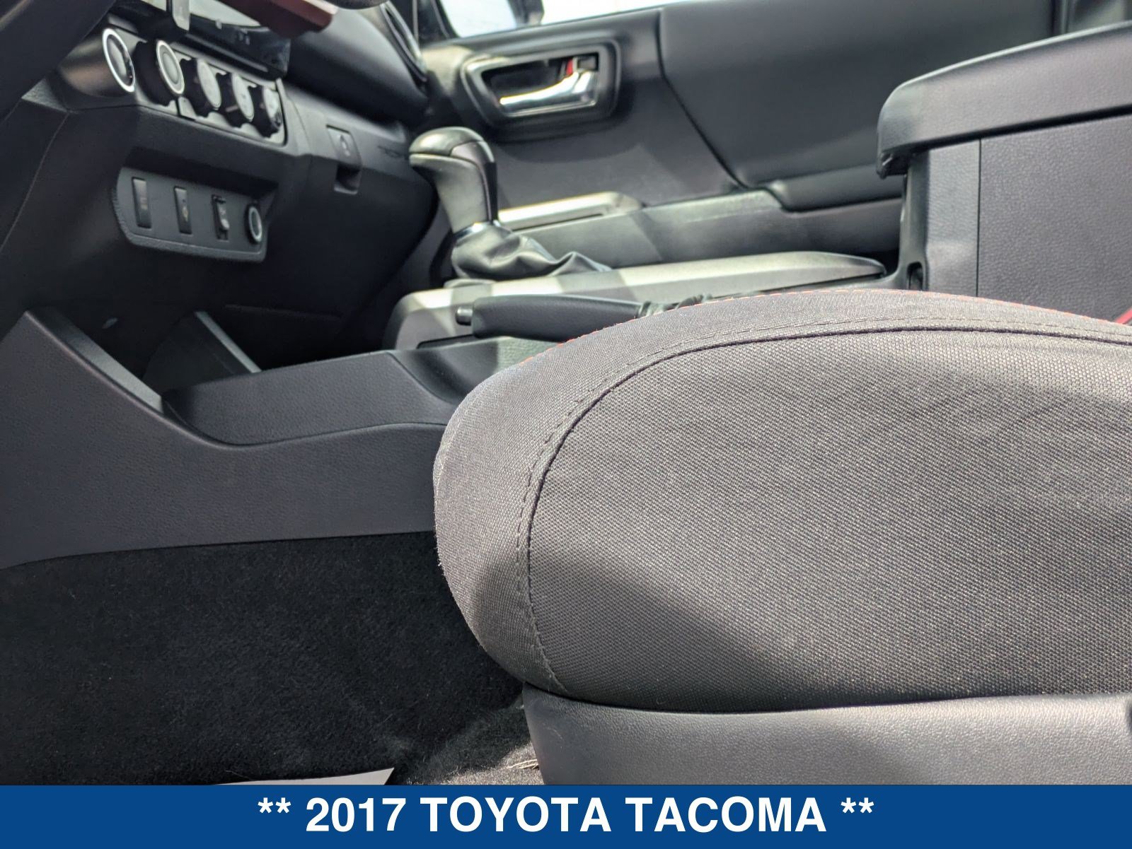 Used 2017 Toyota Tacoma TRD Off-Road w/ Tow Package (A/T) AWD/4WD image 24