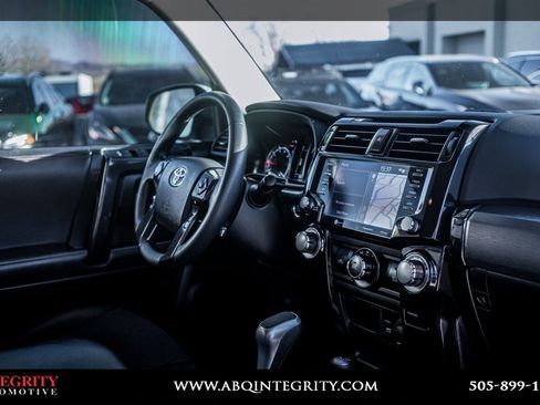 Used 2023 Toyota 4Runner TRD Off-Road image 40