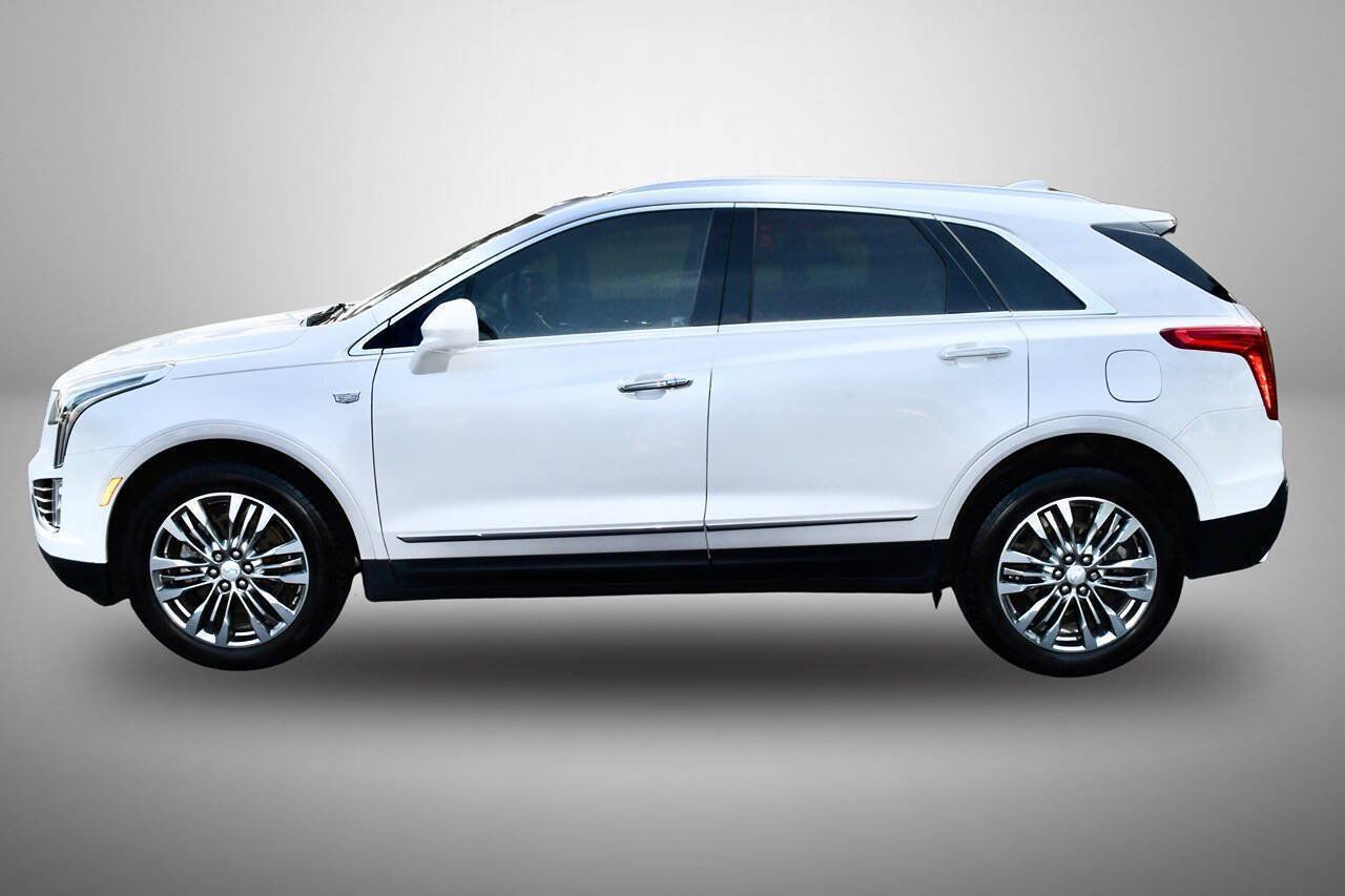 Used 2017 Cadillac XT5 Premium Luxury w/ LPO, Wheel Lock Package AWD/4WD image 4