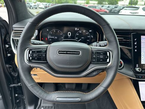 Certified 2025 Jeep Grand Wagoneer Series III w/ Rear Seat Video Group 1 AWD/4WD image 12