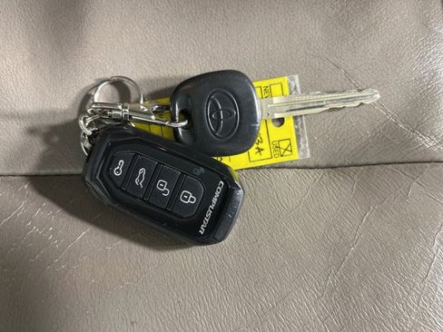 Used 2005 Toyota Camry XLE image 15