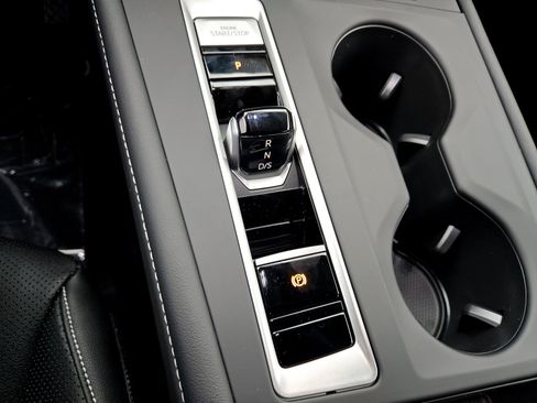 New 2026 Volkswagen Atlas SE image 13