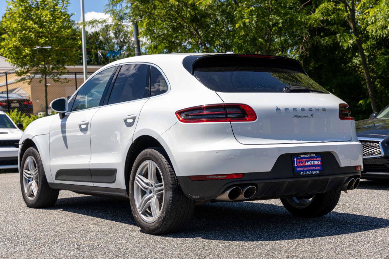 Used 2016 Porsche Macan S w/ Infotainment Package AWD/4WD image 4