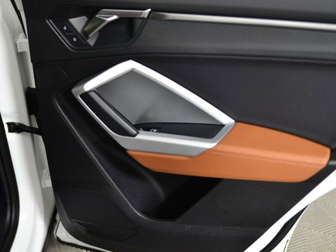 Used 2021 Audi Q3 2.0T Premium w/ Convenience Package image 15