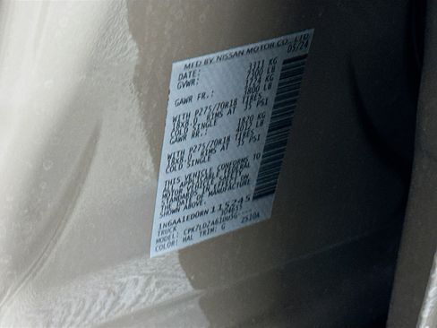 Used 2024 Nissan Titan PRO-4X w/ Pro-4x Convenience Package image 12