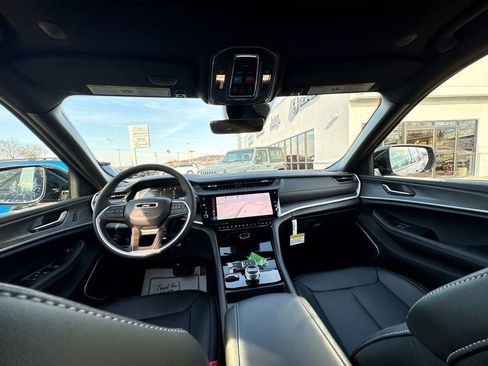 New 2026 Jeep Grand Cherokee Limited AWD/4WD image 12