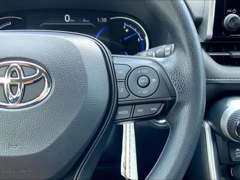 Used 2025 Toyota RAV4 XLE AWD/4WD image 24