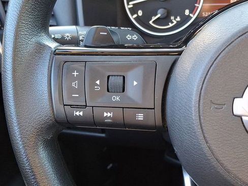 Used 2023 Nissan Rogue SV image 22