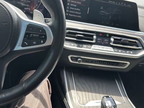 Used 2022 BMW X7 M50i AWD/4WD image 21