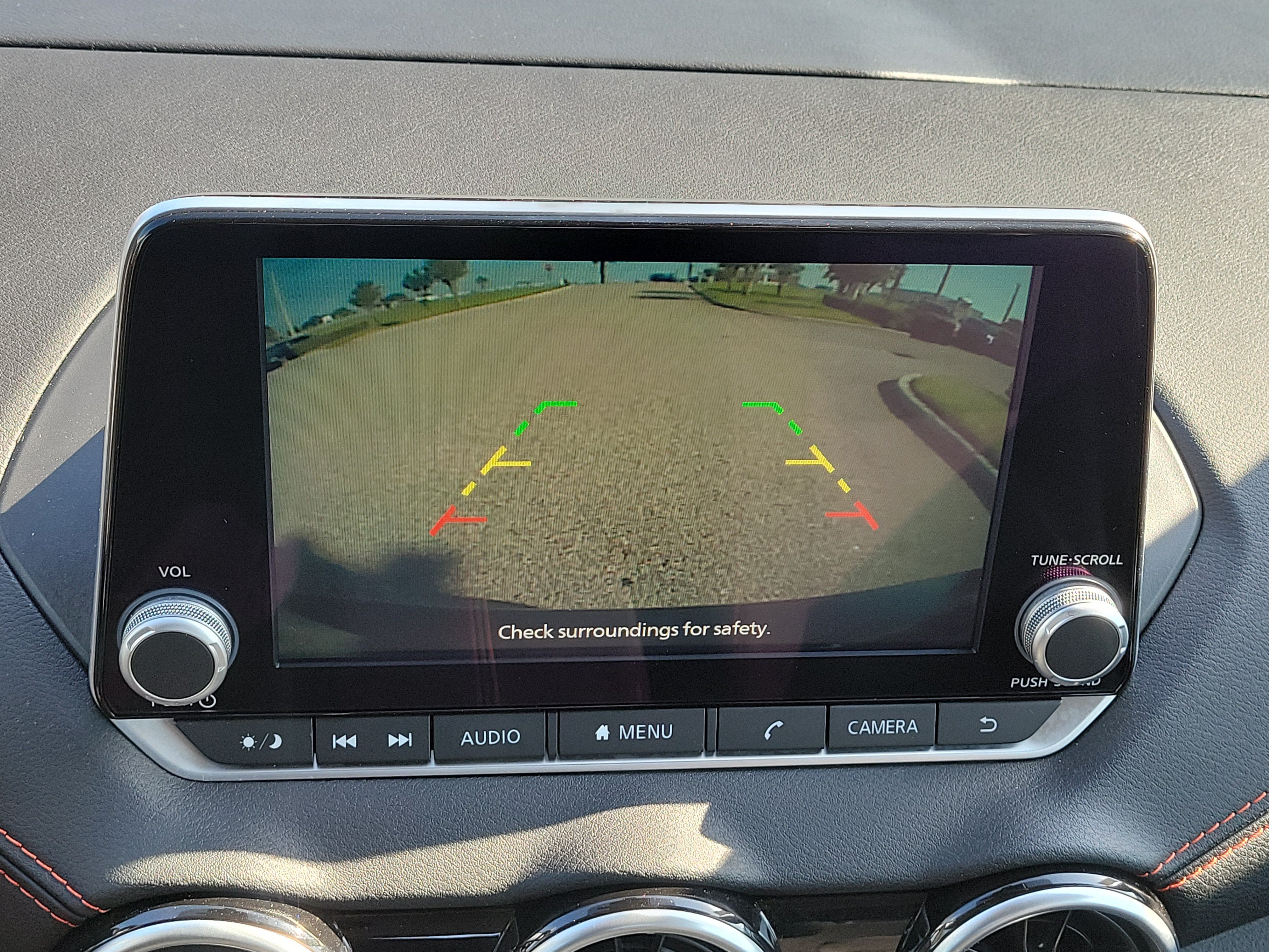 Certified 2025 Nissan Sentra SR FWD image 27