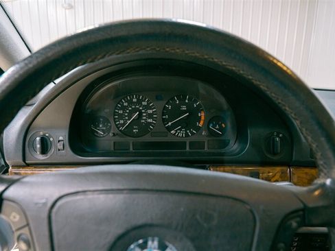 Used 1997 BMW 540i Sedan RWD image 19