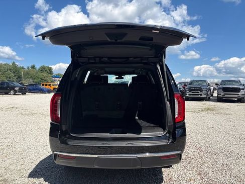 Used 2021 GMC Yukon SLT w/ SLT Premium Package AWD/4WD image 13