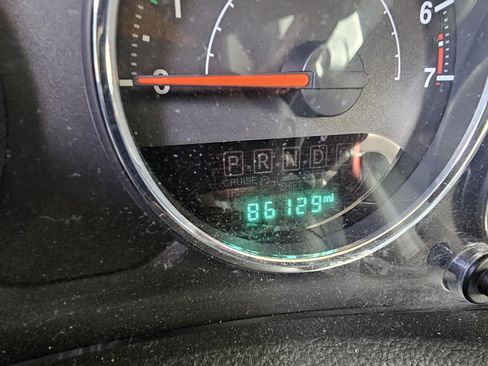 Used 2016 Jeep Wrangler Unlimited Rubicon w/ Connectivity Group AWD/4WD image 30