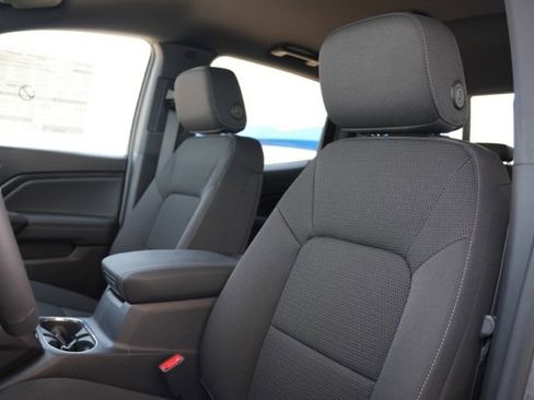 New 2025 GMC Canyon Elevation w/ Convenience Package image 16