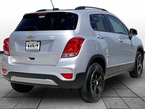 Used 2022 Chevrolet Trax LT w/ LT Convenience Package AWD/4WD image 13