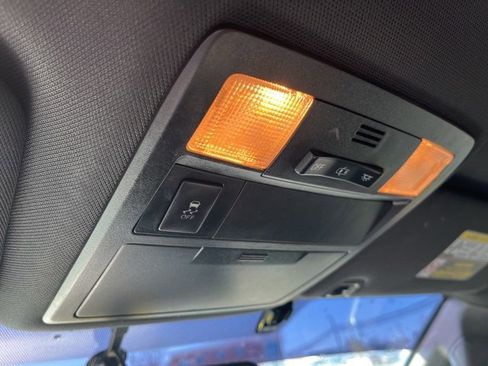 Used 2017 Toyota Tacoma TRD Sport w/ Tow Package (A/T) image 26