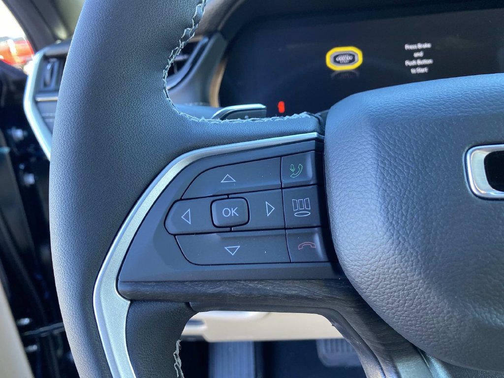 New 2027 Jeep Grand Cherokee Limited AWD/4WD image 13
