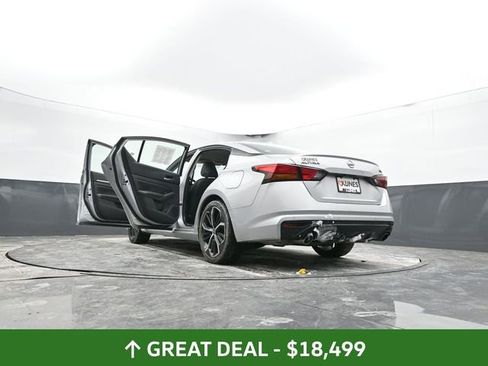 Used 2024 Nissan Altima 2.5 SR image 72