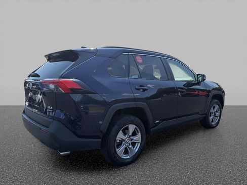 Used 2025 Toyota RAV4 XLE AWD/4WD image 5