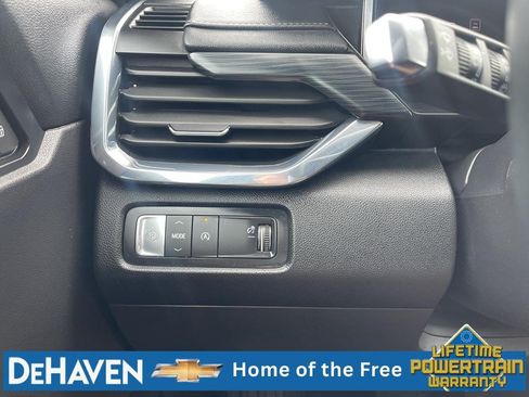 Used 2025 GMC Acadia Elevation FWD image 18