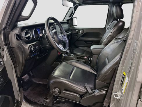 Used 2023 Jeep Wrangler Unlimited Rubicon 4xe w/ Cold Weather Group AWD/4WD image 13