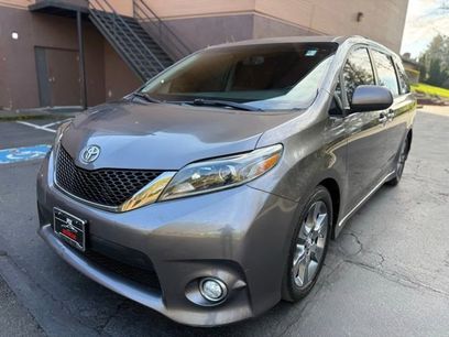 Used 2015 Toyota Sienna SE w/ SE Preferred Package
