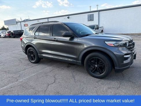 Used 2020 Ford Explorer XLT w/ Equipment Group 202A AWD/4WD image 11