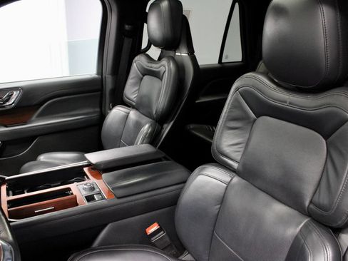 Used 2023 Lincoln Navigator L Reserve AWD/4WD image 27