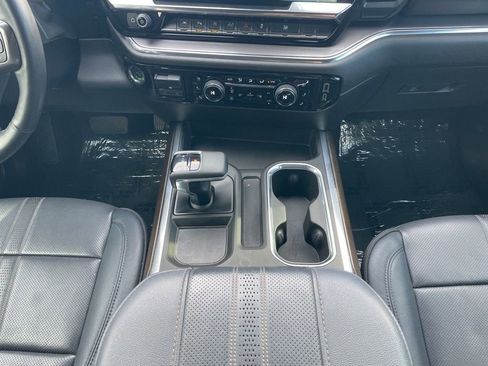 Used 2024 Chevrolet Silverado 1500 High Country w/ High Country Premium Package image 17