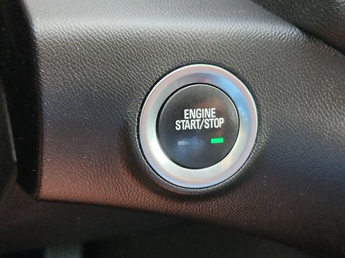 Used 2023 GMC Terrain SLE w/ Driver Convenience Package FWD image 17