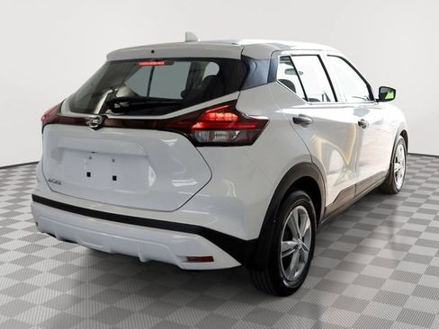 Used 2021 Nissan Kicks S FWD image 2
