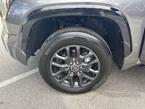 Used 2022 Toyota Tundra Platinum image 26