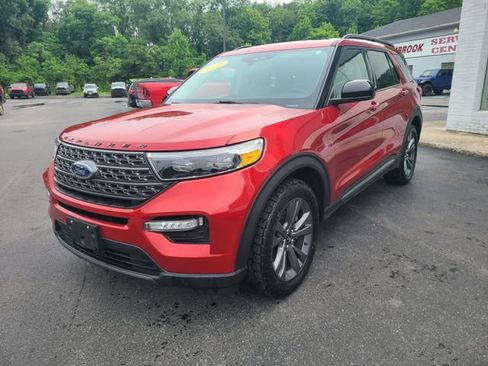 Used 2022 Ford Explorer XLT w/ Equipment Group 202A AWD/4WD image 1