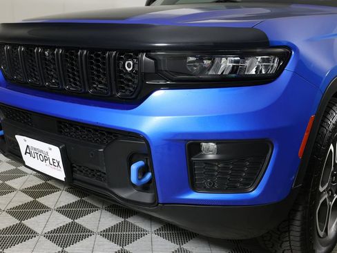 Used 2022 Jeep Grand Cherokee Trailhawk w/ Advanced Protech Group II AWD/4WD image 41