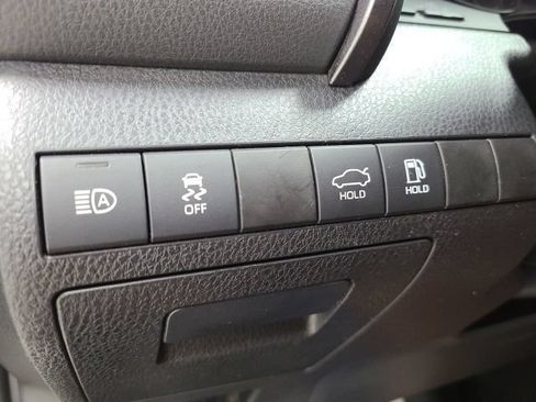 Certified 2023 Toyota Camry SE FWD image 33